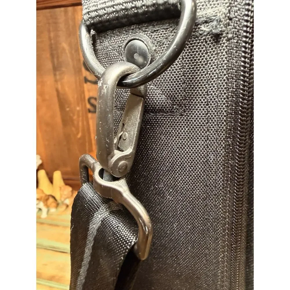 Black Kensington Laptop Briefcase Apple Logo Shoulder Strap
